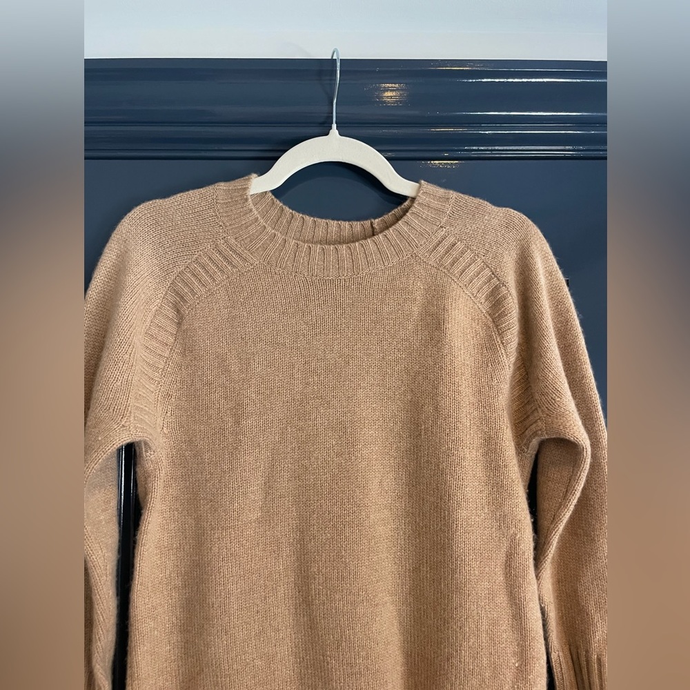 NEW J. Crew Crewneck Tunic Sweater in Everyday Cashmere, Camel, Sz XS - Picture 4 of 10